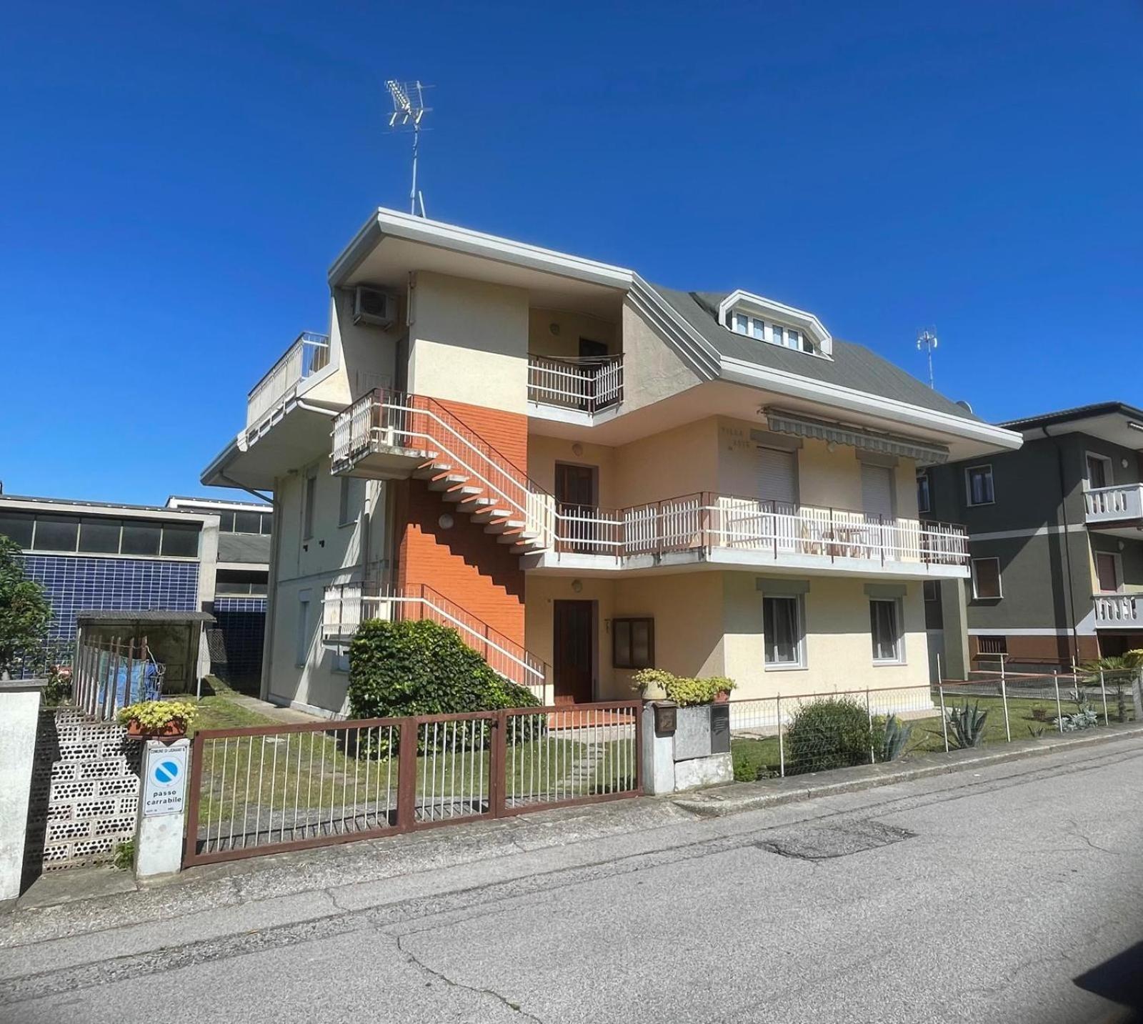 Appartamento Villa Asio Lignano Sabbiadoro Exterior photo